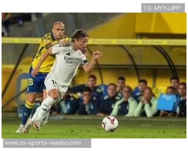 维尼修斯创皇马生涯单场触球与传球新纪录对阵黄潜表现出色