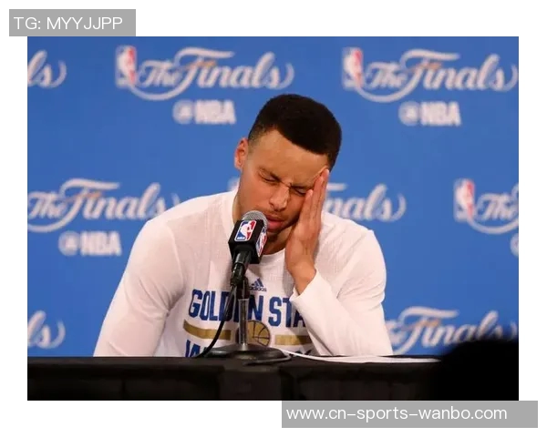 库里回应新规引发的投篮争议:鼓励球员勇敢尝试超远压哨投篮 库里回应新规引发的投篮争议:鼓励球员勇敢尝试超远压哨投篮