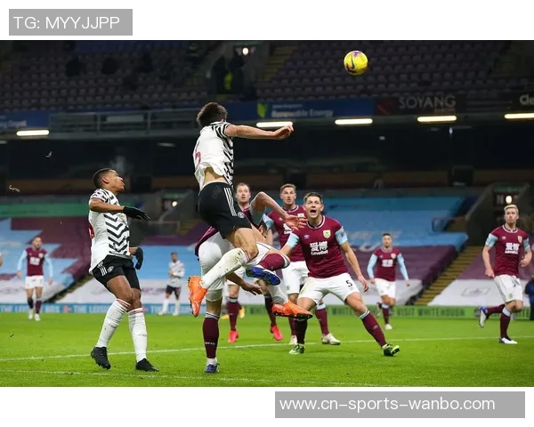 费耶诺德欧联杯比赛因恶劣天气推迟至明晨三点开球