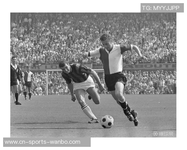 欧冠历史上仅有两位球员在19岁前直接参与13球的传奇表现