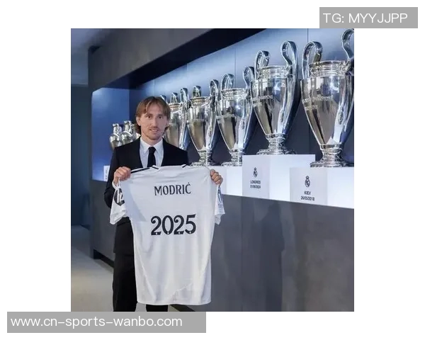 阿达尼直言佛罗伦萨不配平局称莫德里奇超越四名对手中场 阿达尼直言佛罗伦萨不配平局称莫德里奇超越四名对手中场