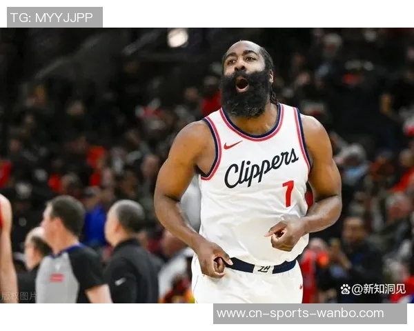 哈登鼓励年轻球员勇敢出击把握机会展现自我才能