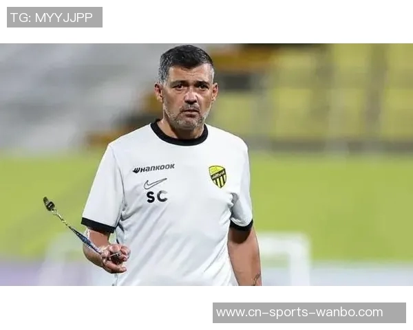 孔塞桑批评球员缺乏执行力防守表现令人失望亟需改进 孔塞桑批评球员缺乏执行力防守表现令人失望亟需改进