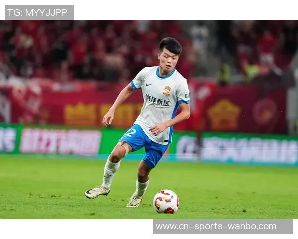 杨希正式加盟上海海港足球俱乐部开启新征程期待为球队贡献力量